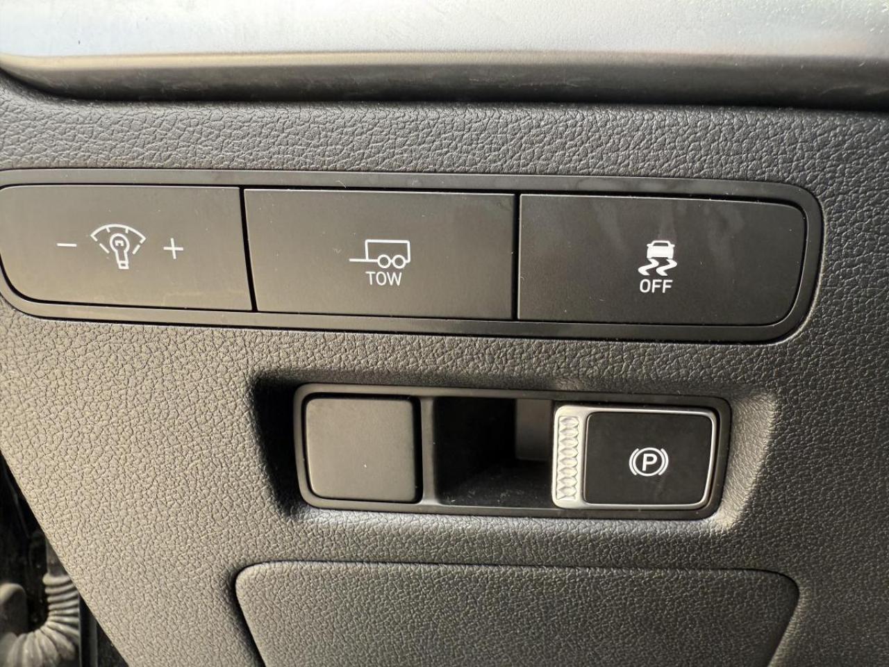 2023 Hyundai PALISADE Preferred 8-Passenger AWD Photo