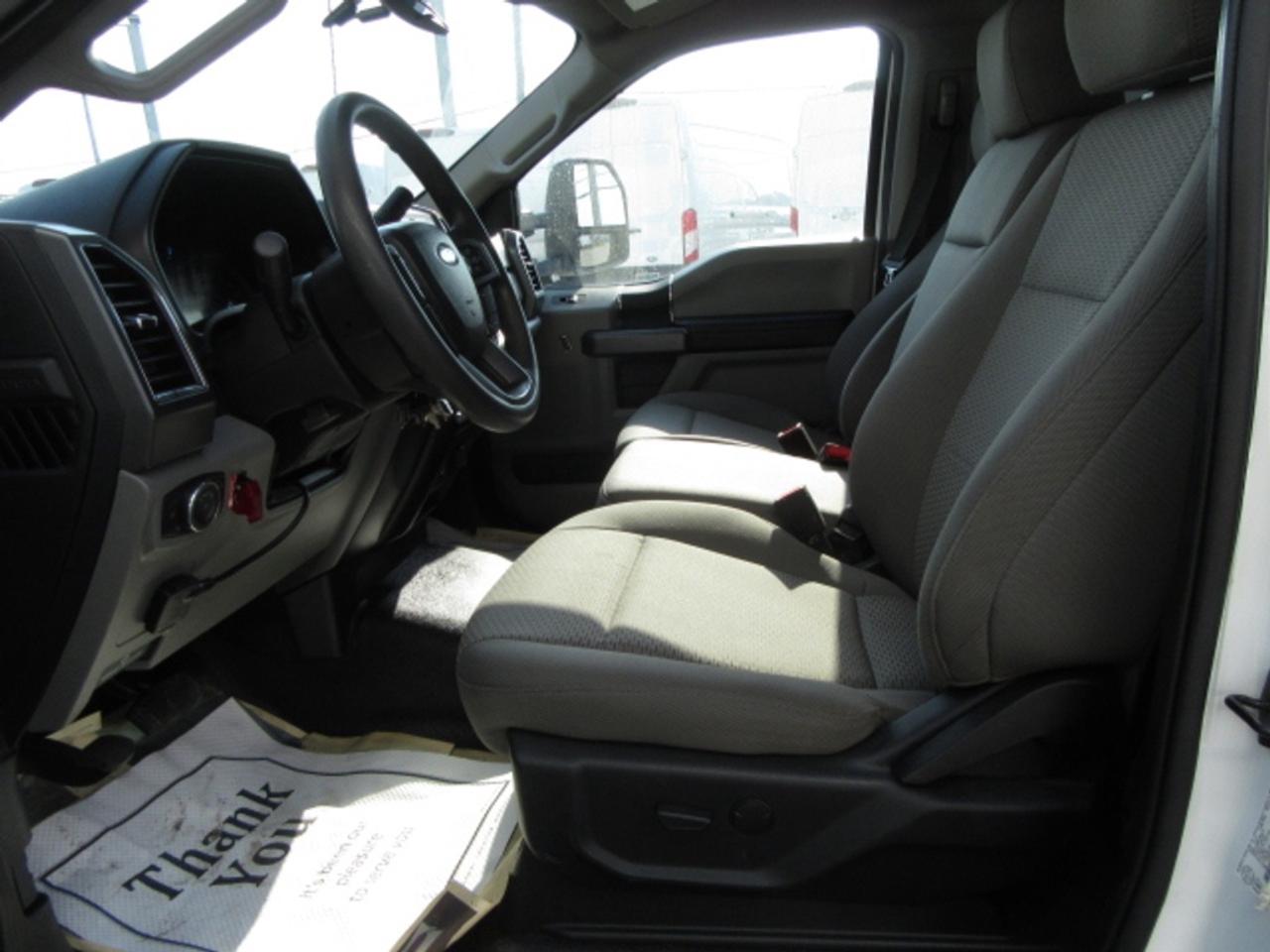 2021 Ford Super Duty F-550 DIESEL AUTO 4X4 REG CAB/ NEW SERVICE BODY/ CRANE Photo