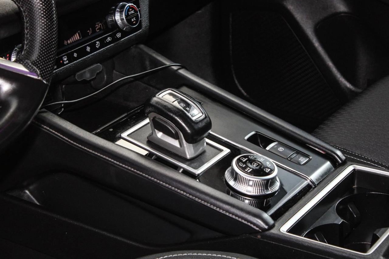 2023 Mitsubishi Outlander ES S-AWC  BkpCam HtdSeats Photo