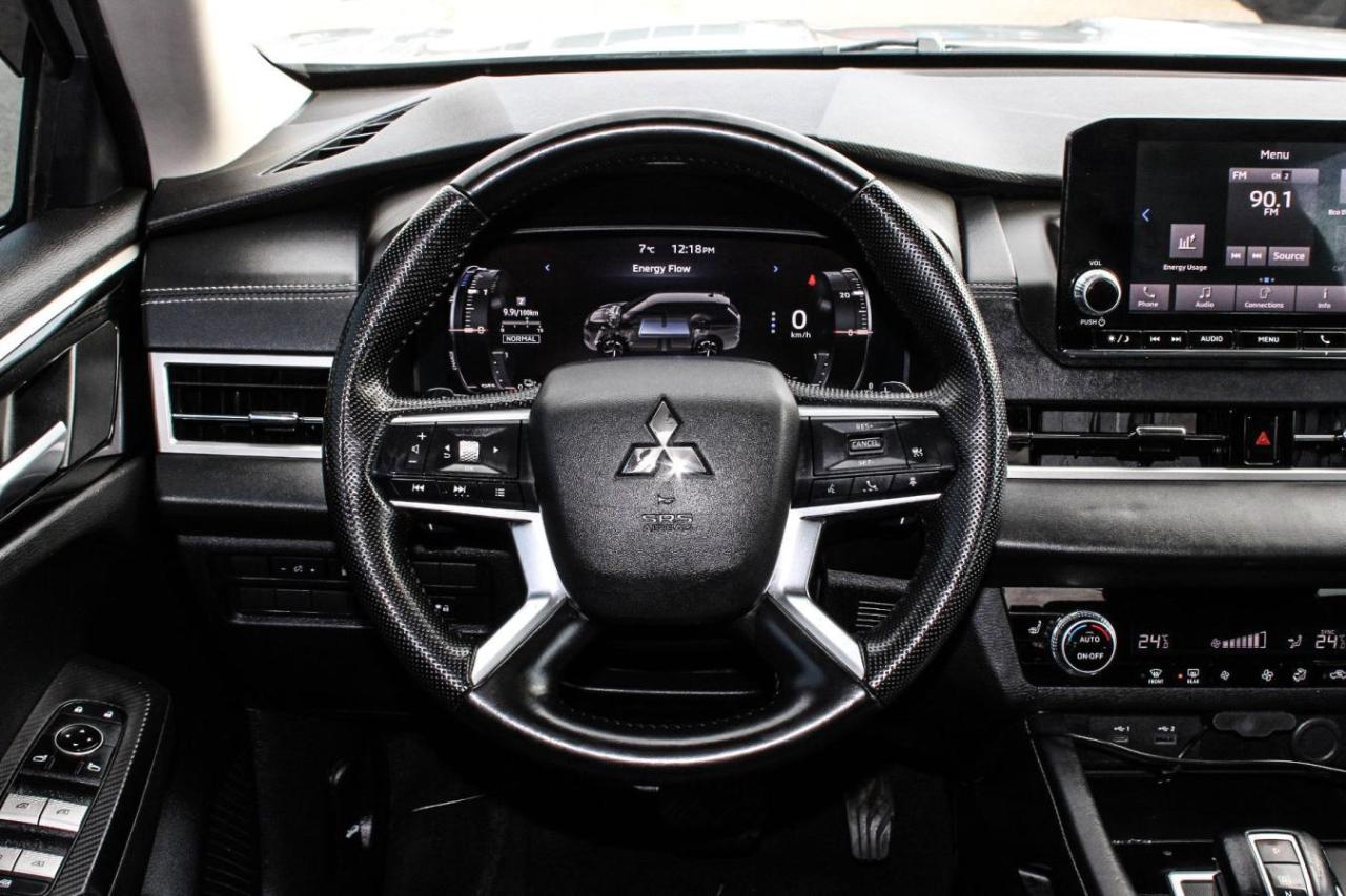 2023 Mitsubishi Outlander ES S-AWC  BkpCam HtdSeats Photo