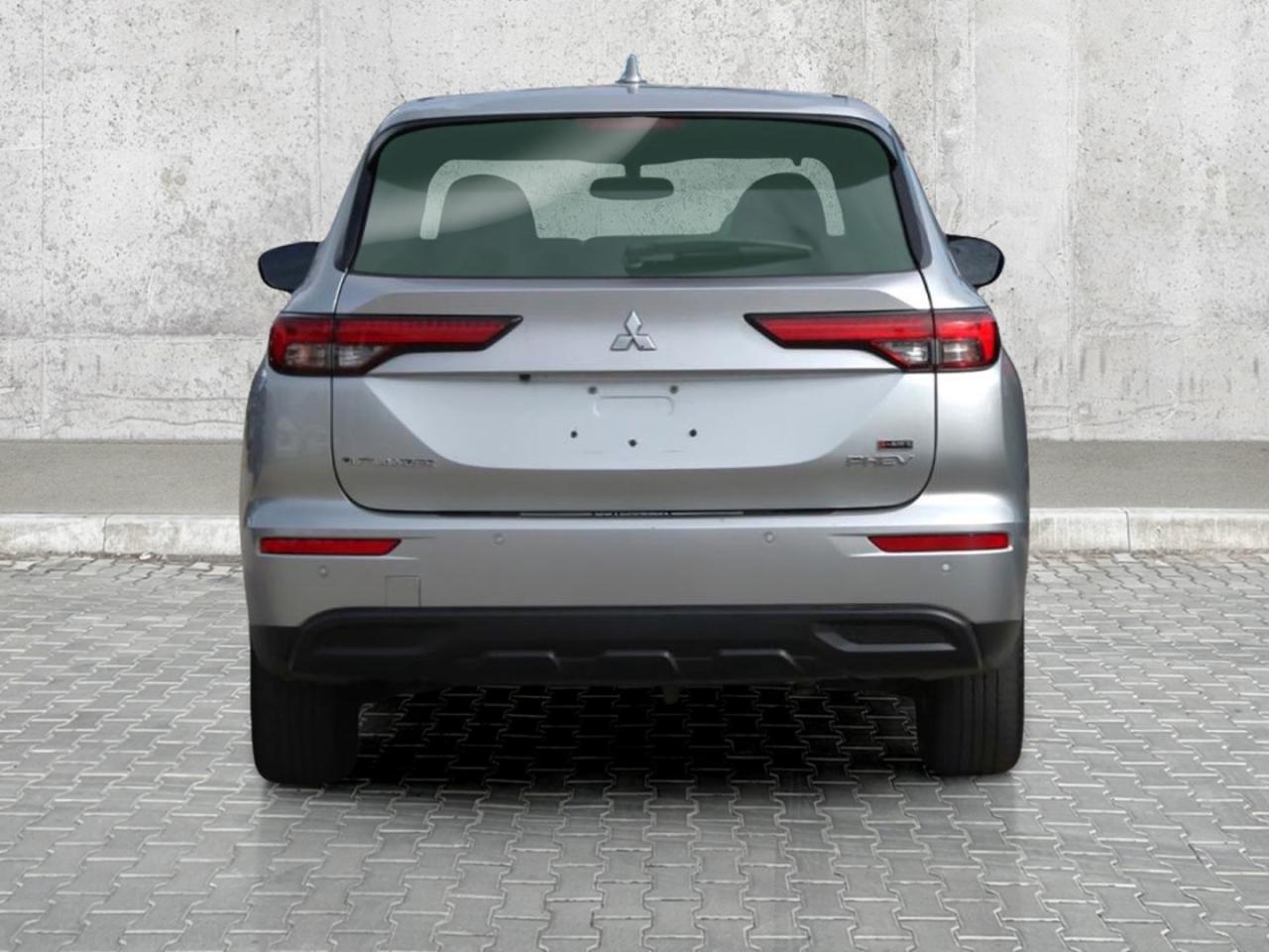 2023 Mitsubishi Outlander ES S-AWC  BkpCam HtdSeats Photo