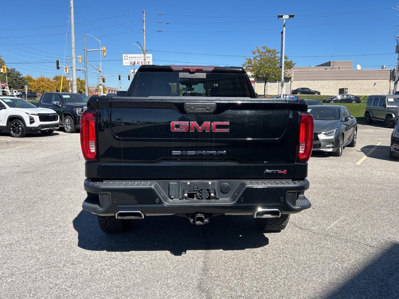 2020 GMC Sierra 1500 4WD Crew Cab 147  AT4 Photo