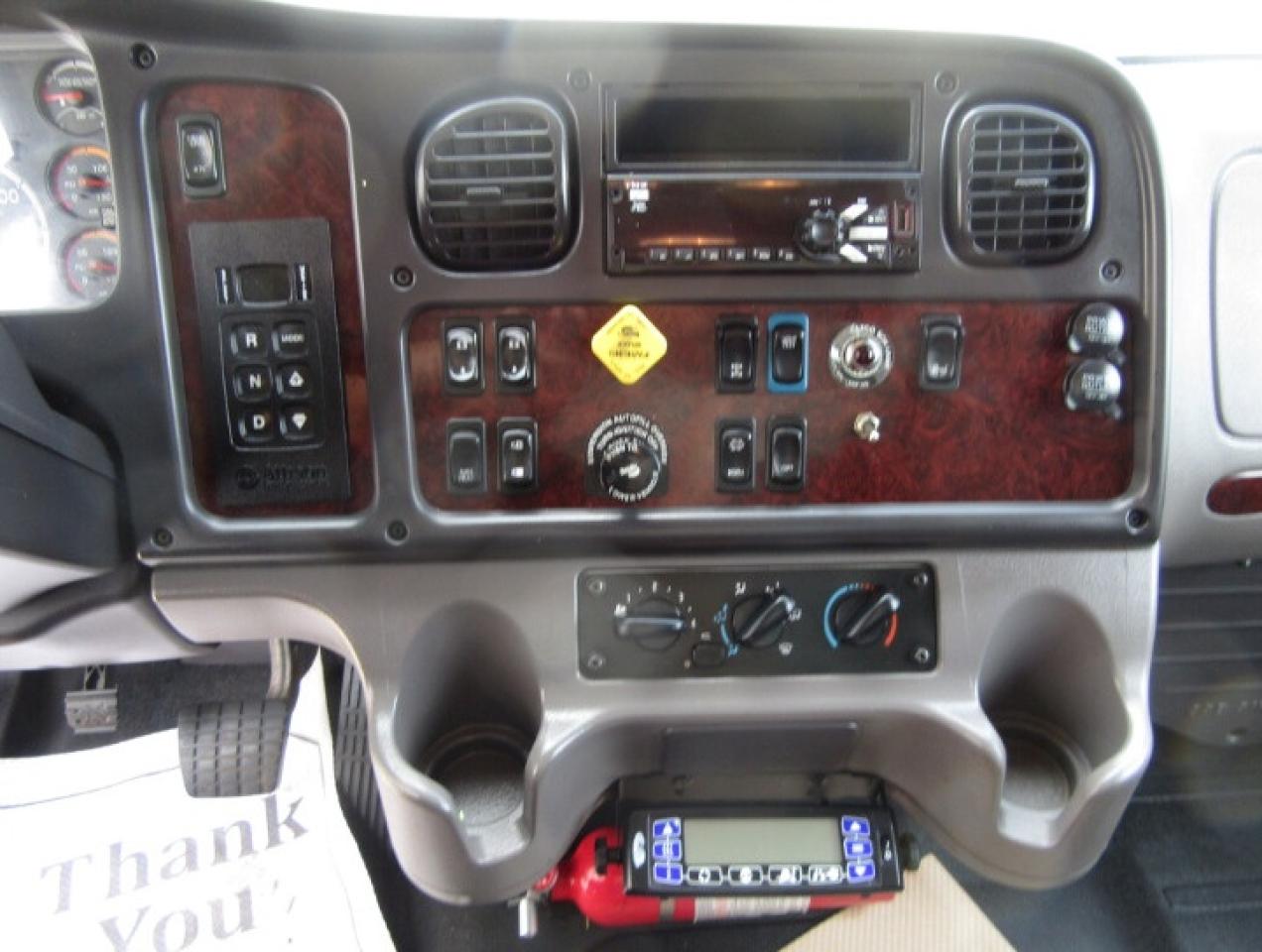 2019 Freightliner M2-106 DIESEL TANDEM AXLE CAB & CHASIS Photo