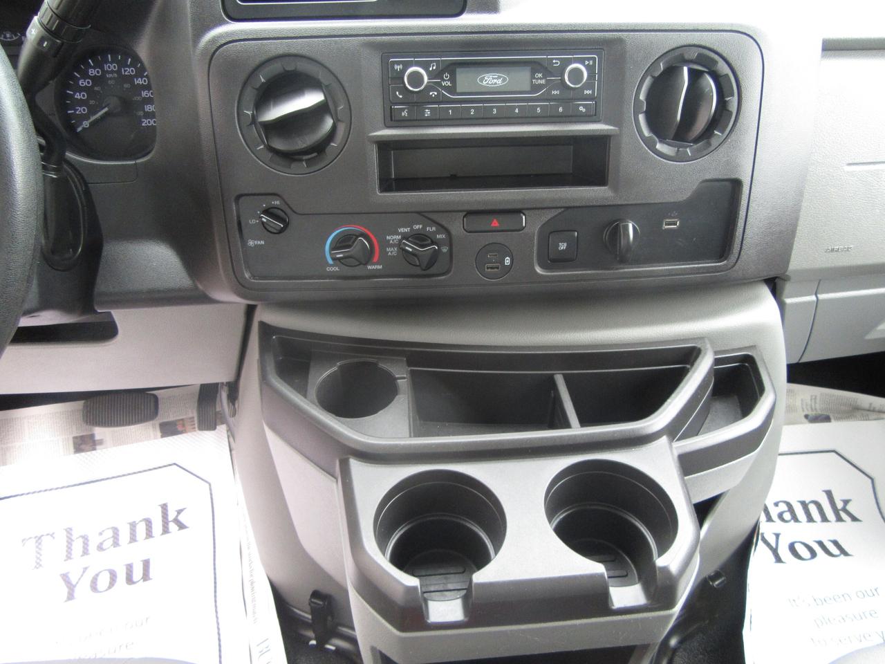 2022 Ford Super Duty E-450 DRW 18FT HIGH BOX CUBE VAN POWER LIFTGATE WITH RAMP Photo