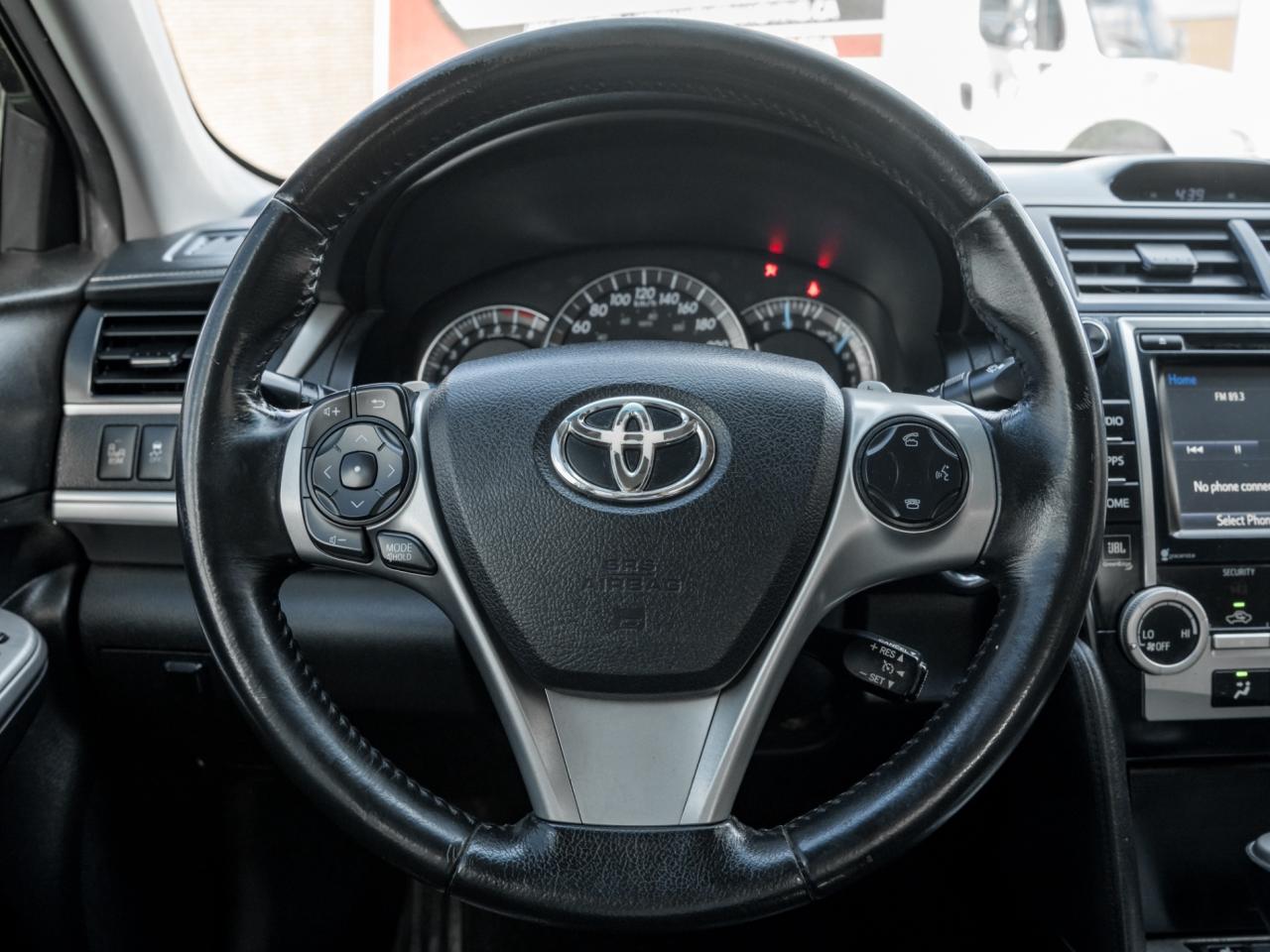 2014 Toyota Camry V6 SE -Dealer Serviced-Sunroof-Leather-Backup Cam- Photo