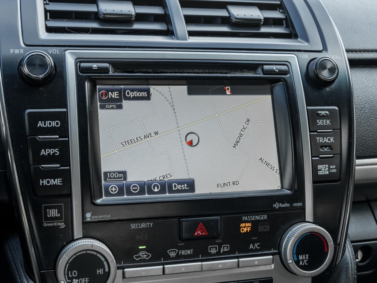 2014 Toyota Camry V6 SE Photo