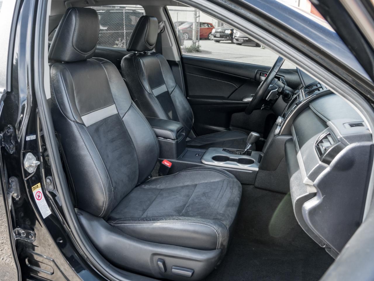 2014 Toyota Camry V6 SE -Dealer Serviced-Sunroof-Leather-Backup Cam- Photo