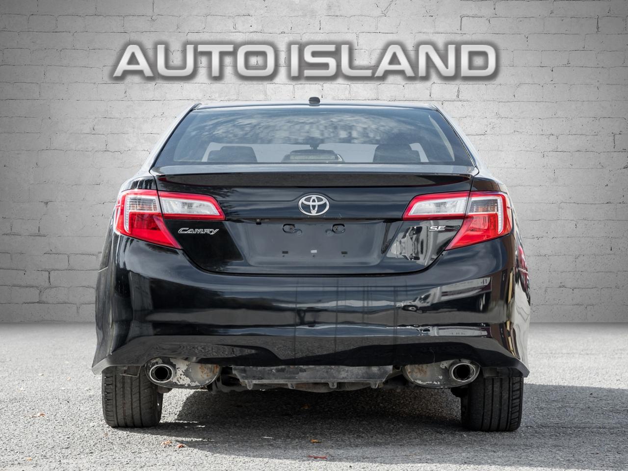 2014 Toyota Camry V6 SE -Dealer Serviced-Sunroof-Leather-Backup Cam- Photo