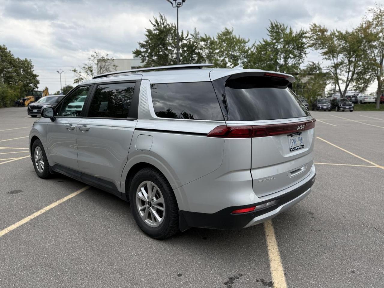 2023 Kia Carnival LX+ FWD Photo4