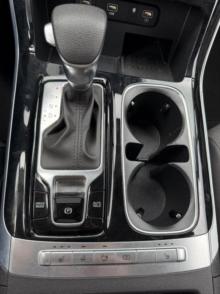 2023 Kia Carnival LX+ FWD Photo