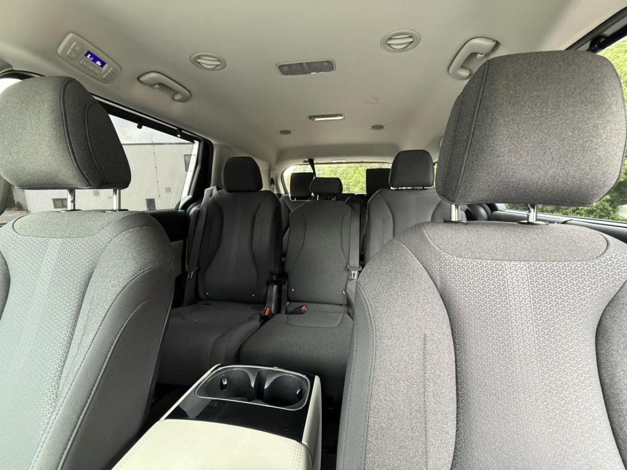 2023 Kia Carnival LX+ FWD Photo