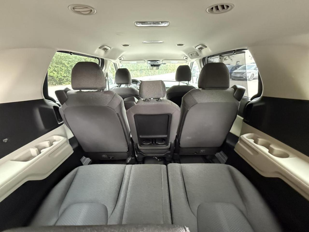 2023 Kia Carnival LX+ FWD Photo