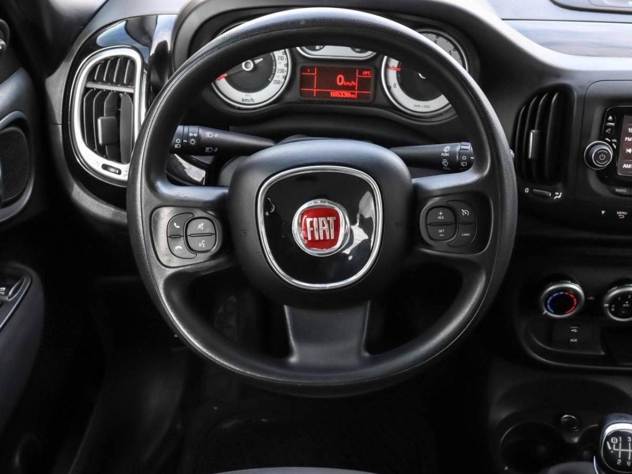 2014 Fiat 500L HB Pop - No Accidents - 6 Speed Manual Photo