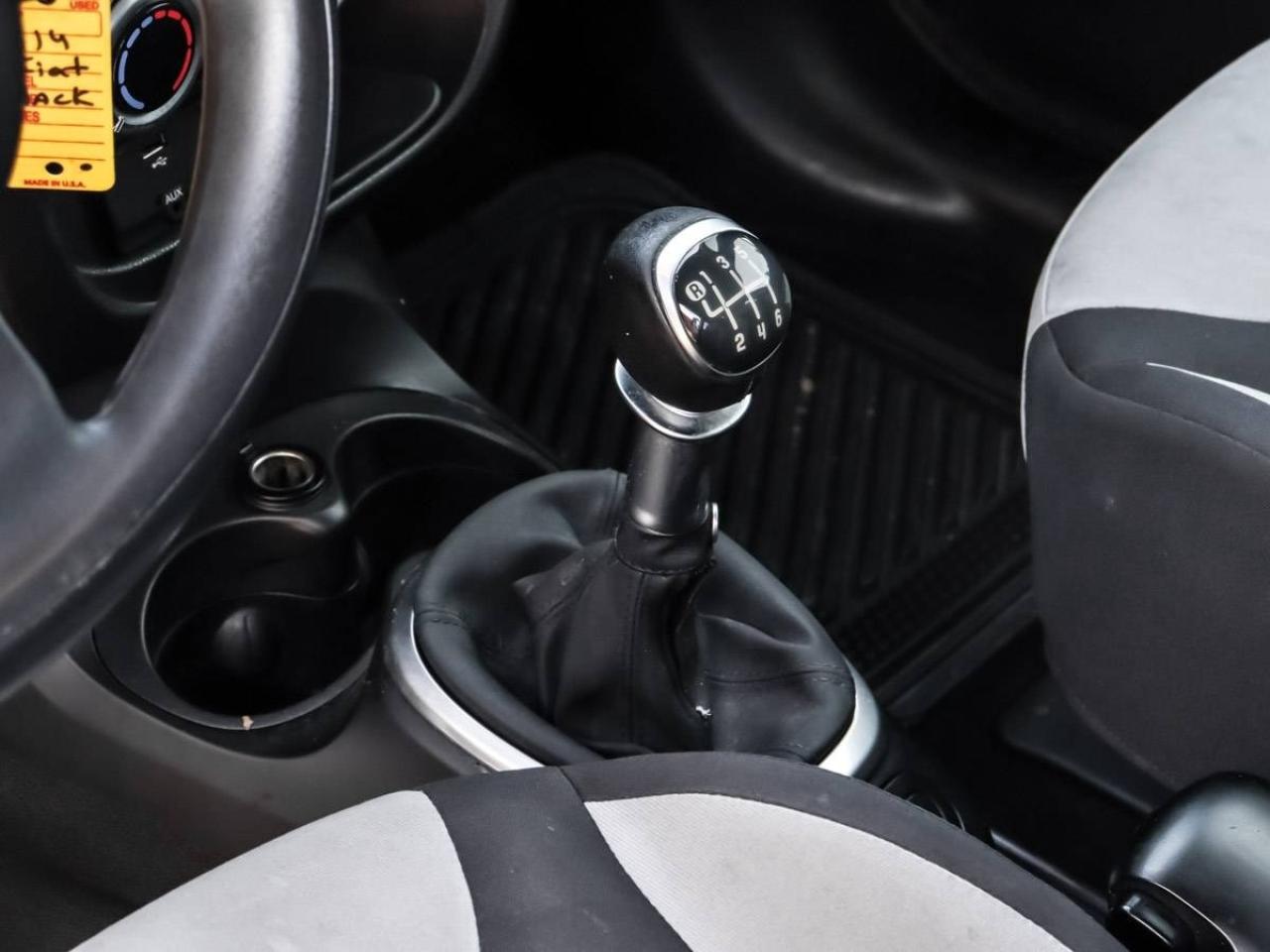 2014 Fiat 500L HB Pop - No Accidents - 6 Speed Manual Photo