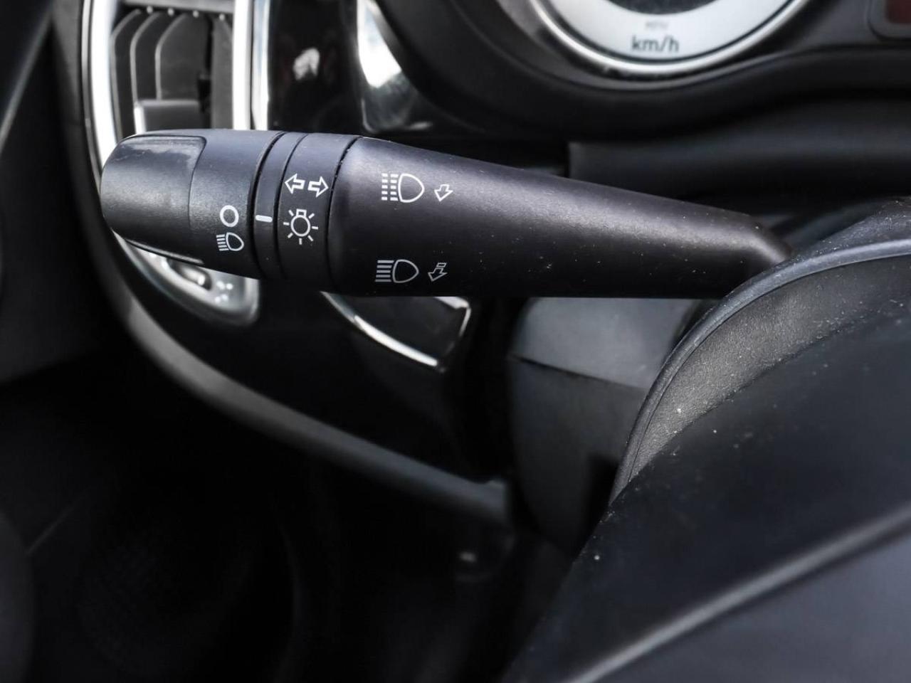 2014 Fiat 500L HB Pop - No Accidents - 6 Speed Manual Photo