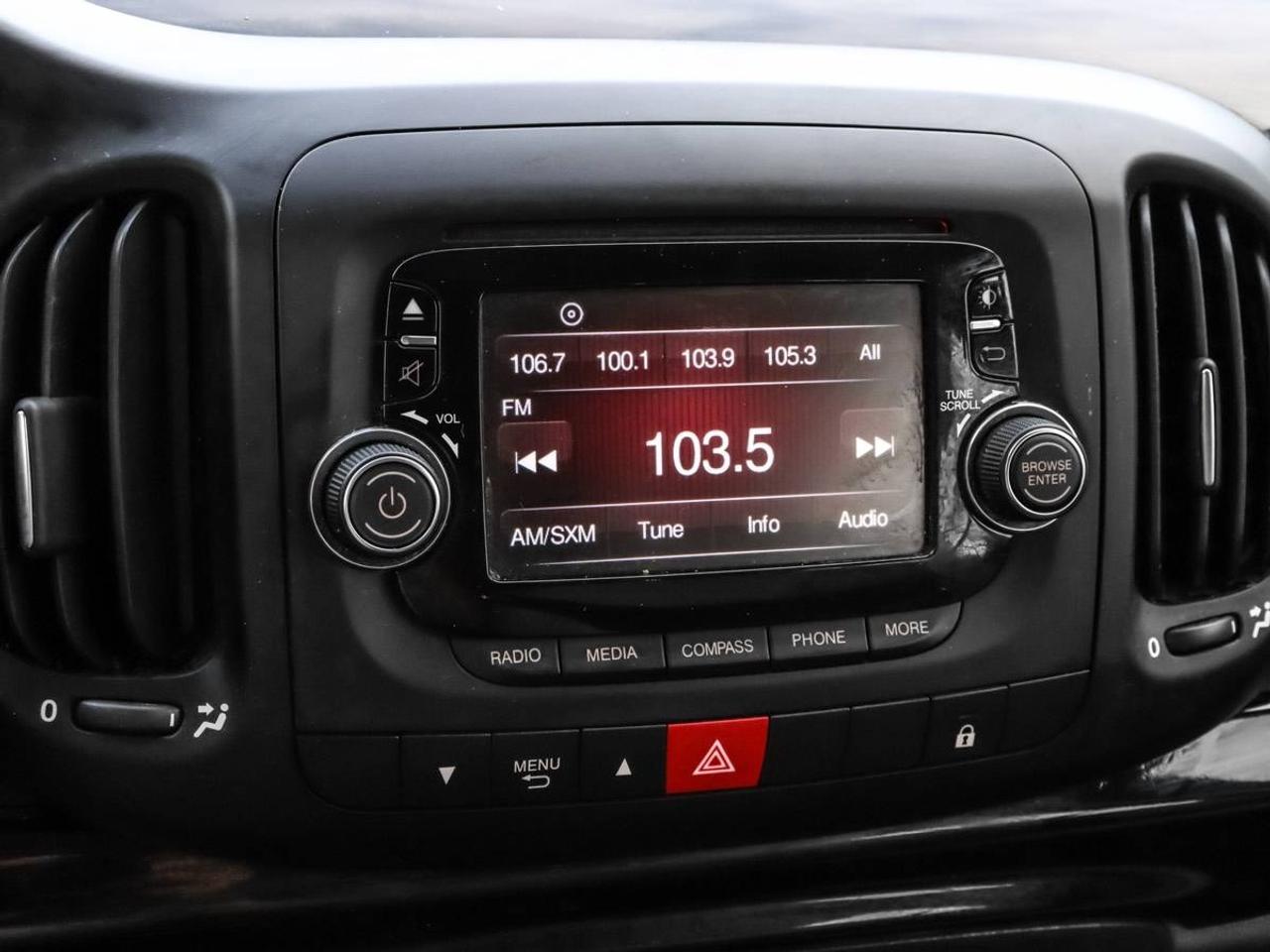 2014 Fiat 500L HB Pop - No Accidents - 6 Speed Manual Photo