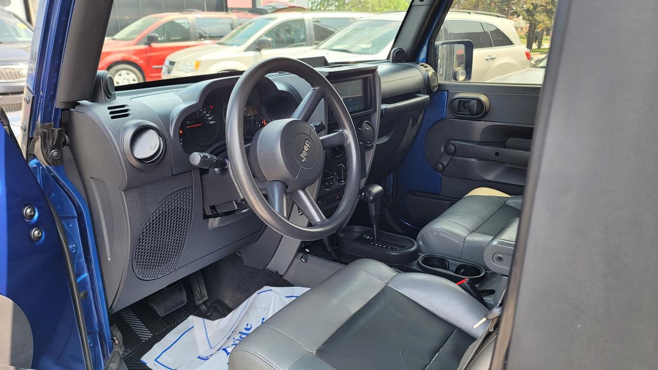 2009 Jeep Wrangler X   AUTO   A/C   NAVIGATION Photo