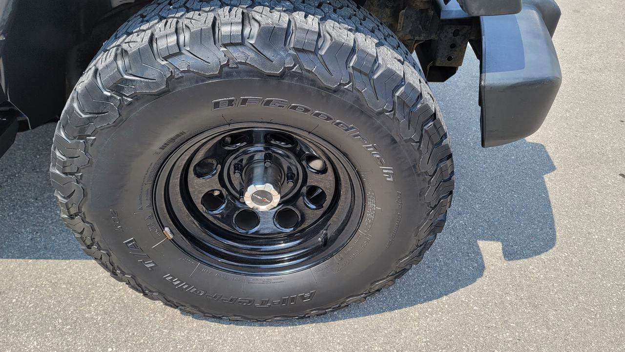 2009 Jeep Wrangler X   AUTO   A/C   NAVIGATION Photo