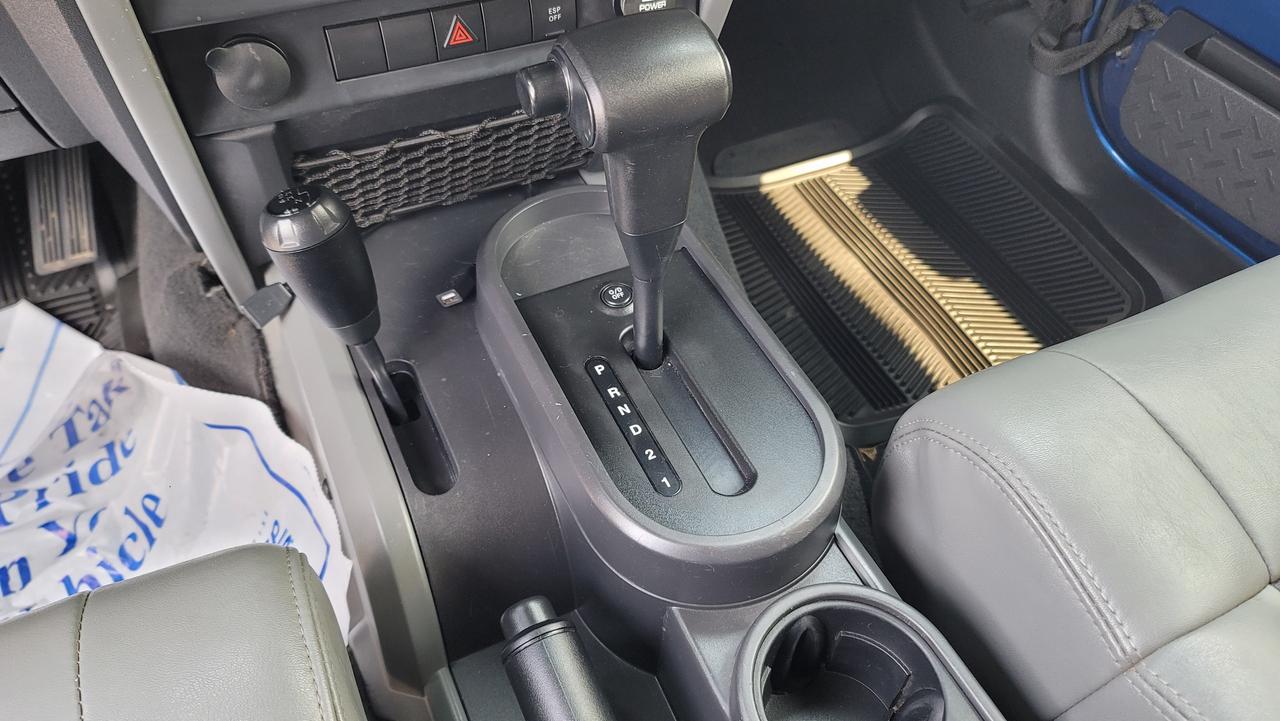 2009 Jeep Wrangler X   AUTO   A/C   NAVIGATION Photo