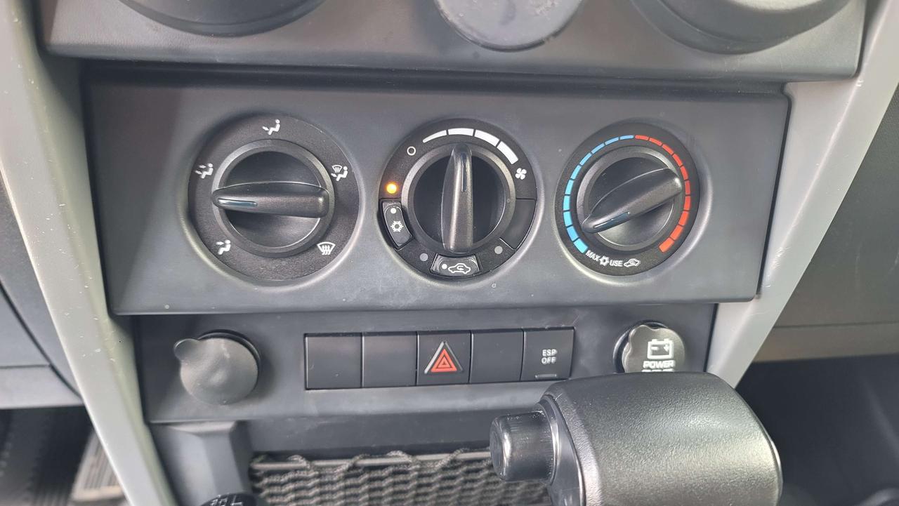 2009 Jeep Wrangler X   AUTO   A/C   NAVIGATION Photo
