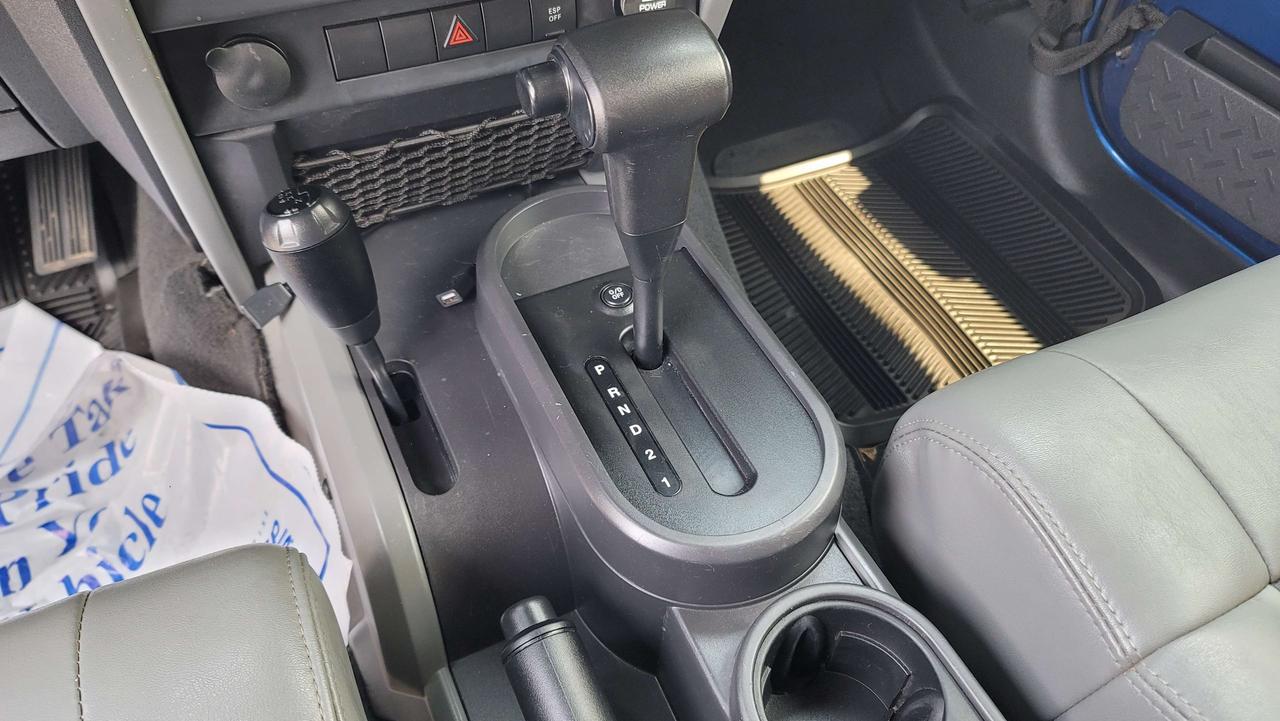 2009 Jeep Wrangler X   AUTO   A/C   NAVIGATION Photo