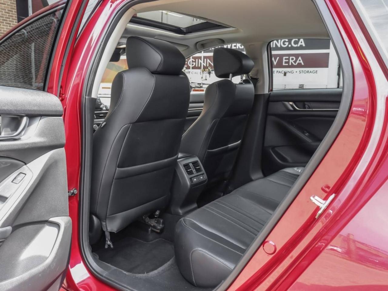 2018 Honda Accord Touring -Dealer Serviced-NAVI-Rear Heated Seats-Re Photo