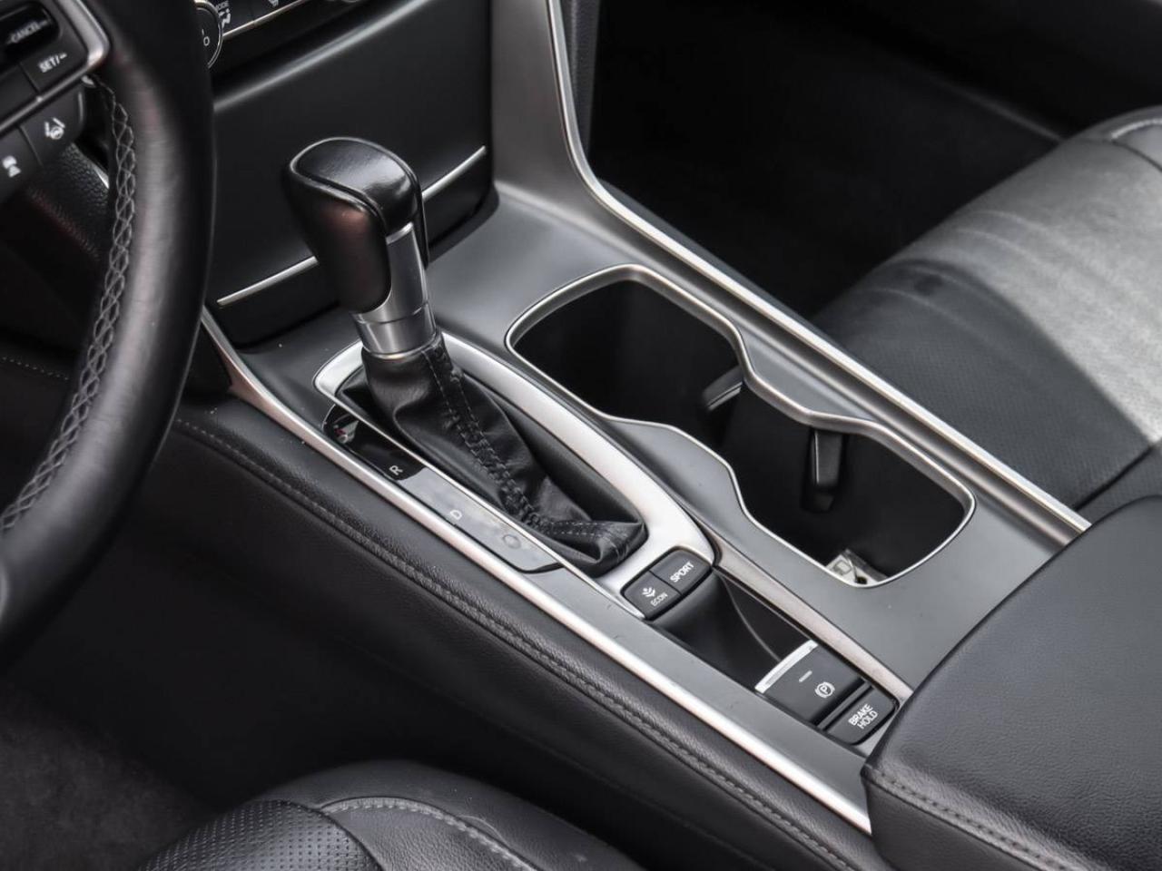 2018 Honda Accord Touring -Dealer Serviced-NAVI-Rear Heated Seats-Re Photo