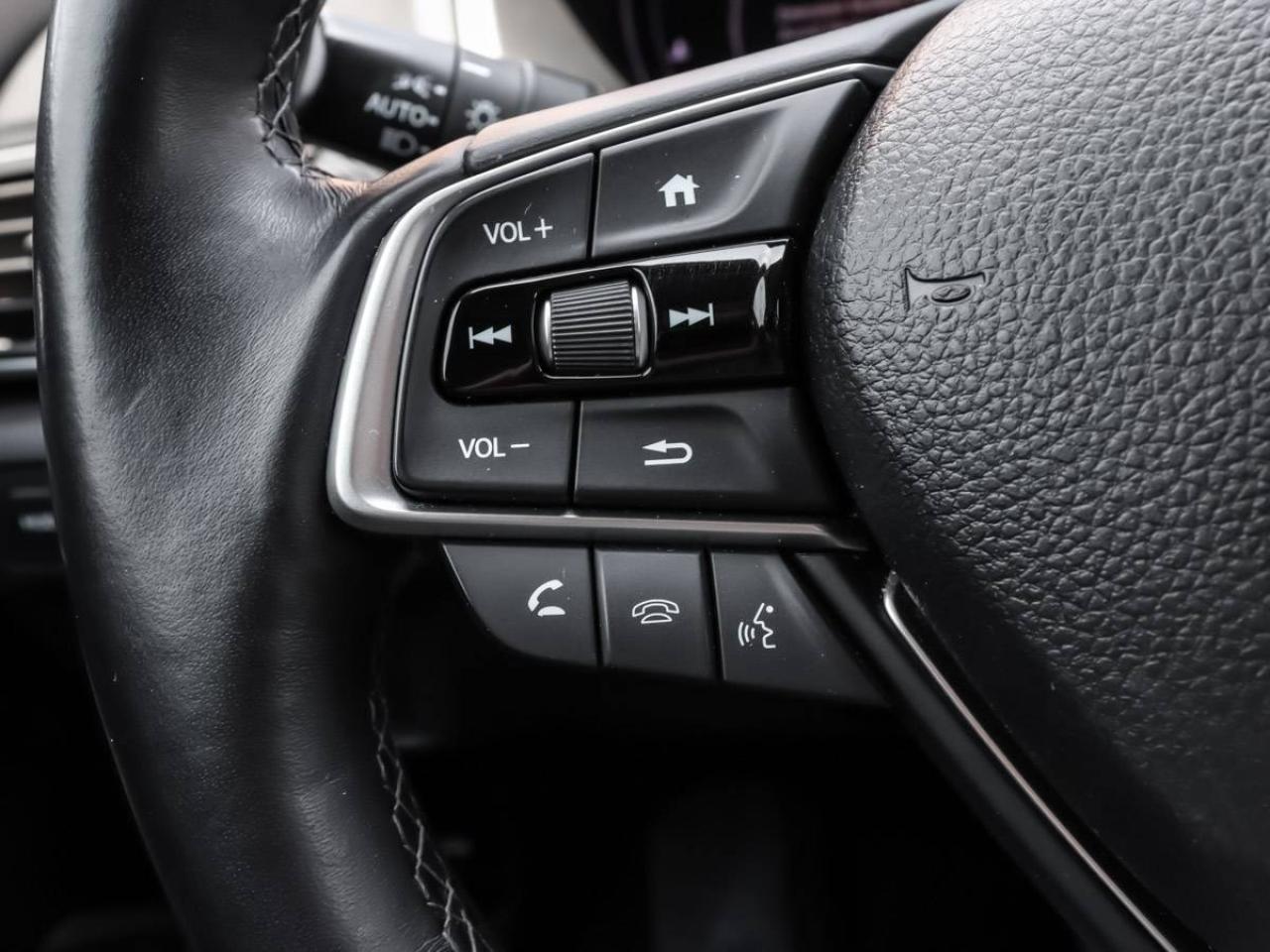 2018 Honda Accord Touring -Dealer Serviced-NAVI-Rear Heated Seats-Re Photo