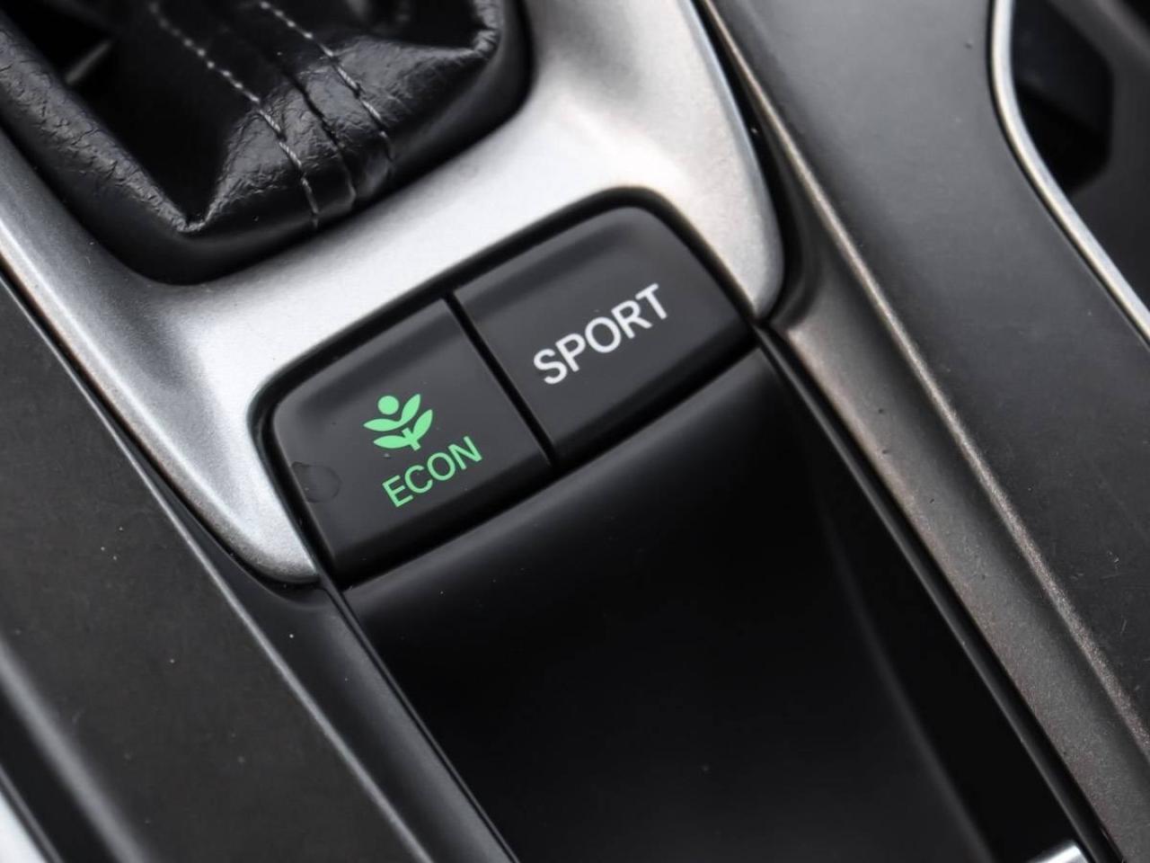 2018 Honda Accord Touring -Dealer Serviced-NAVI-Rear Heated Seats-Re Photo