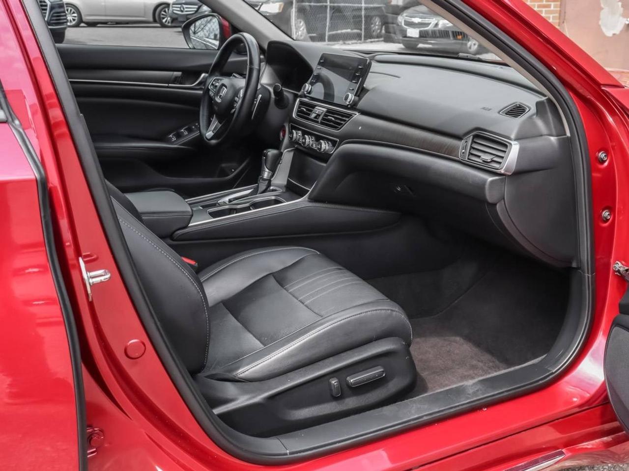 2018 Honda Accord Touring -Dealer Serviced-NAVI-Rear Heated Seats-Re Photo