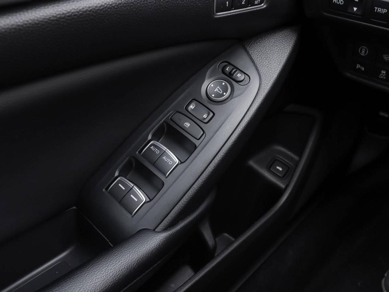 2018 Honda Accord Touring -Dealer Serviced-NAVI-Rear Heated Seats-Re Photo