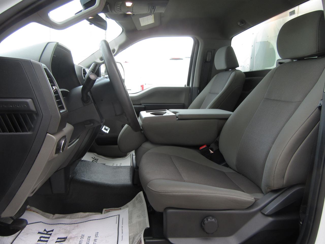 2024 Ford F-550 DIESEL 4X4 REG CAB 16 FT WITH NEW REEFER SYSTEM Photo