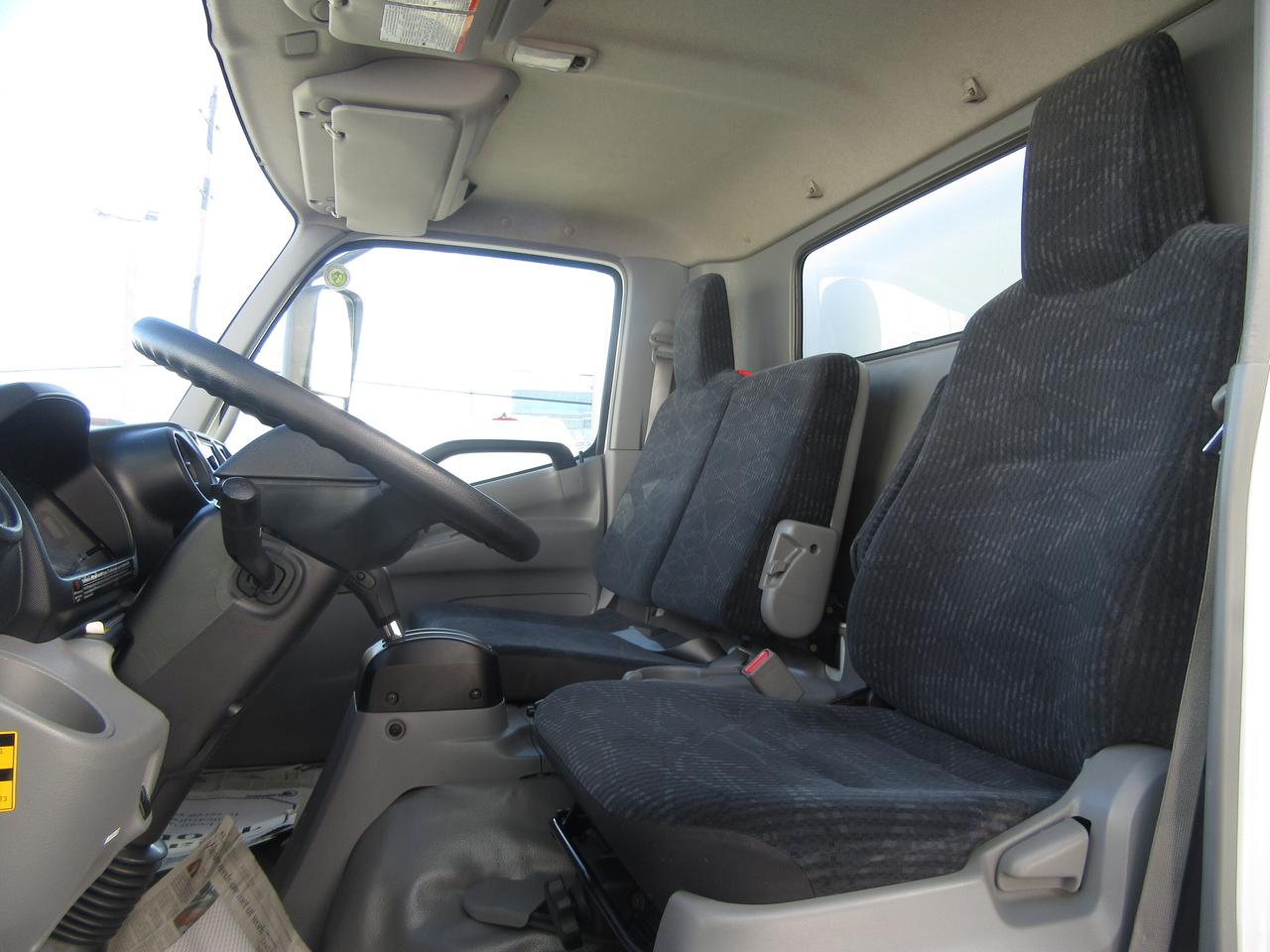 2020 Hino 195 Commercial DIESEL 20FT HIGH & WIDE BOX POWER LIFTGATE & RAMP Photo