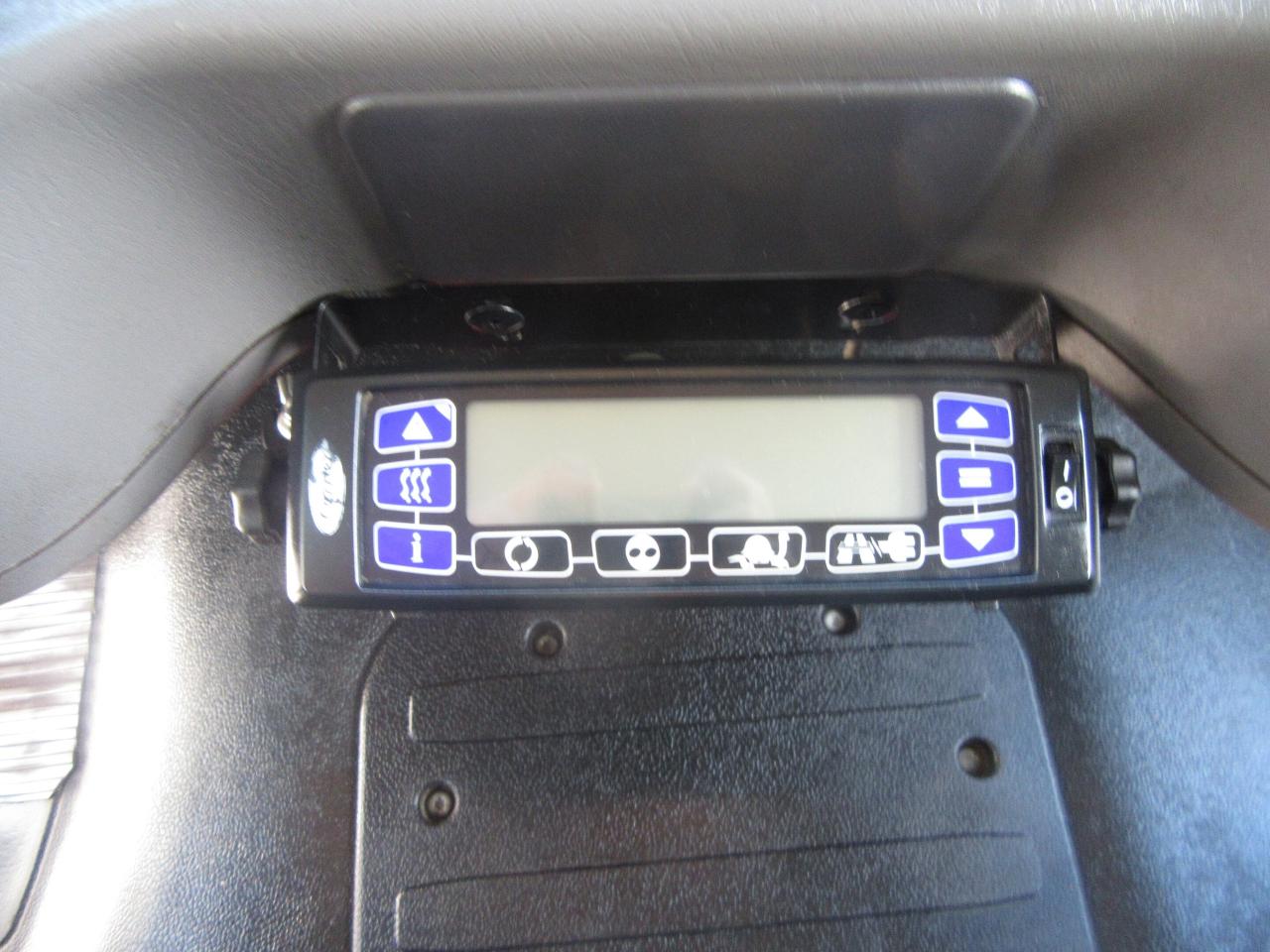 2019 Freightliner M2-106 TANDEM AXLE 26FT REEFER BOX CARRIER SUPRA SYSTEM Photo