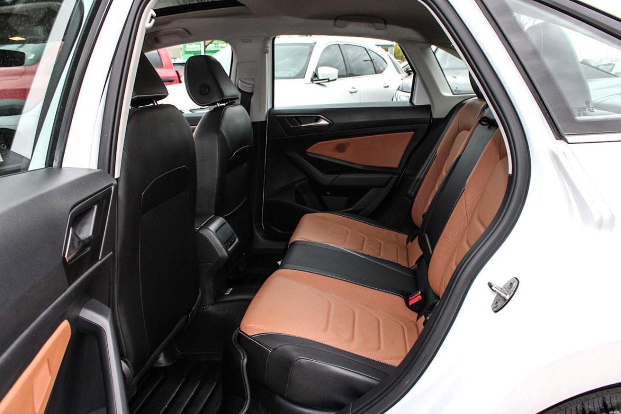 2022 Volkswagen Jetta Highline Auto  BkpCam HtdSeats Photo