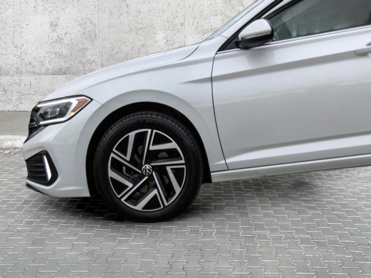 2022 Volkswagen Jetta Highline Auto  BkpCam HtdSeats Photo