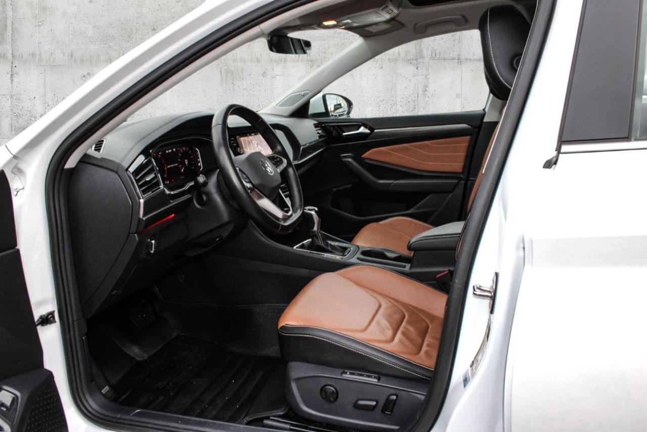 2022 Volkswagen Jetta Highline Auto  BkpCam HtdSeats Photo