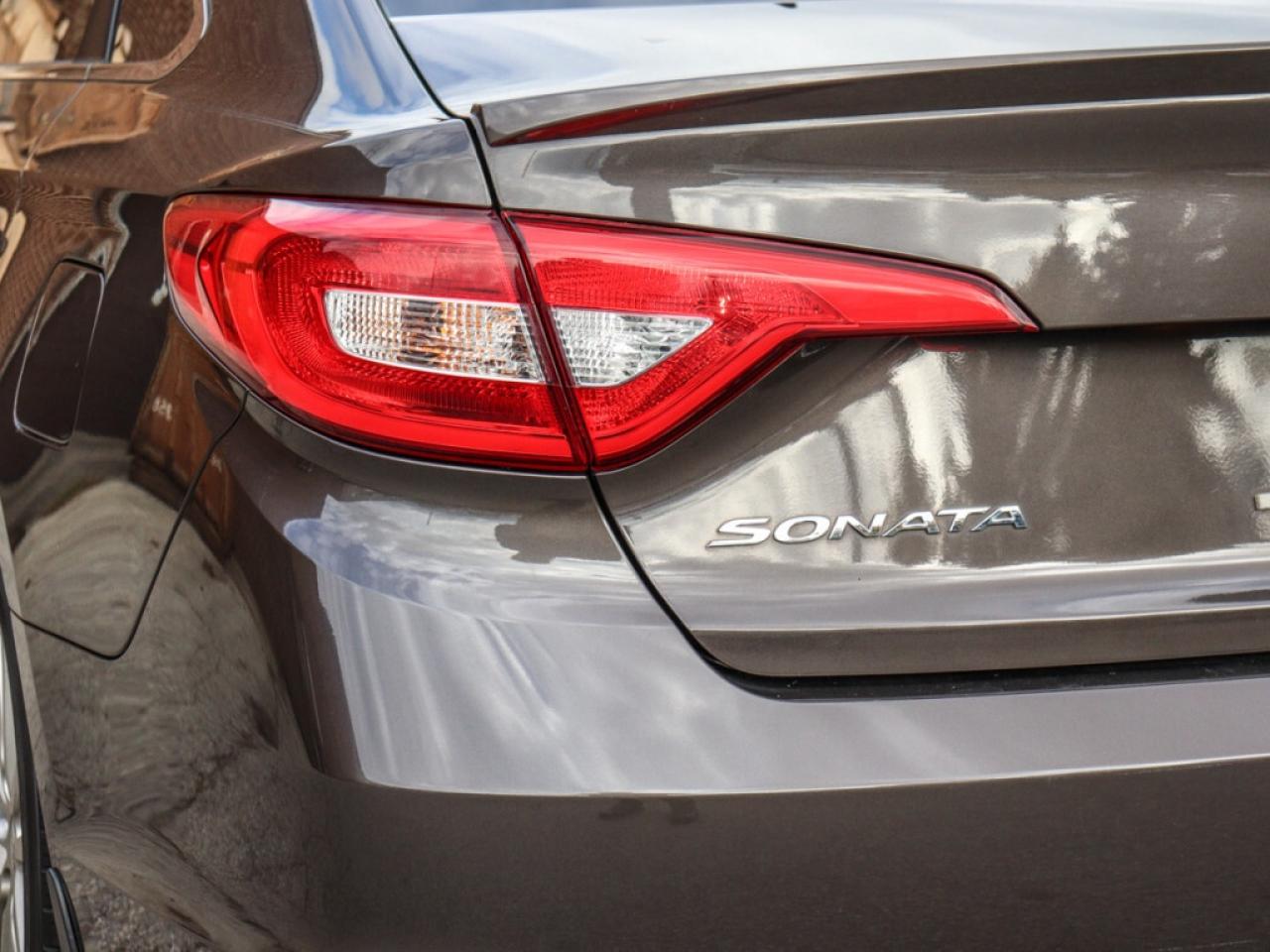 2015 Hyundai Sonata 2.4L SE - Dealer Serviced - Bluetooth - NO Acciden Photo