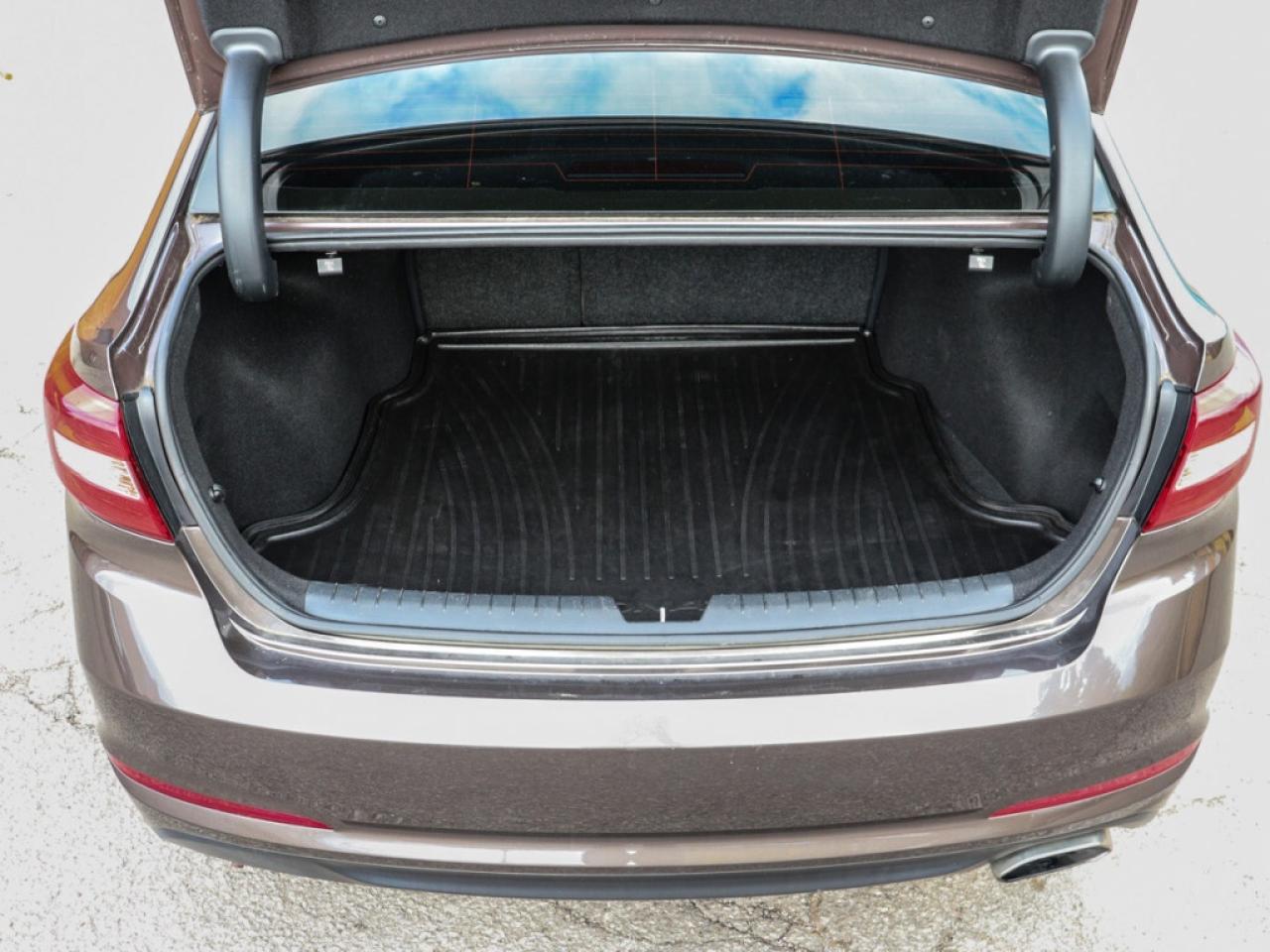 2015 Hyundai Sonata 2.4L SE - Dealer Serviced - Bluetooth - NO Acciden Photo