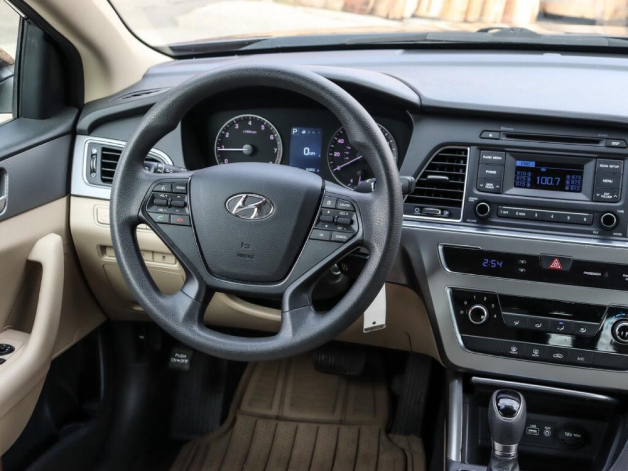 2015 Hyundai Sonata 2.4L SE - Dealer Serviced - Bluetooth - NO Acciden Photo