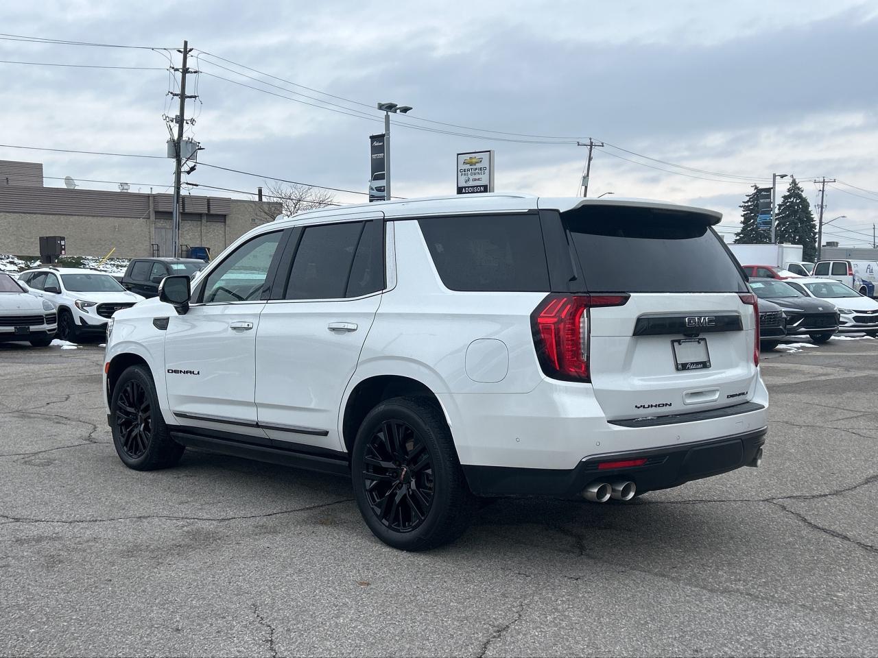 2024 GMC Yukon 4WD 4dr Denali Ultimate Photo2