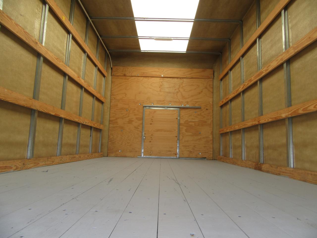 2023 GMC Savana 16FT HIGH BOX CUBE VAN POWER LIFTGATE Photo