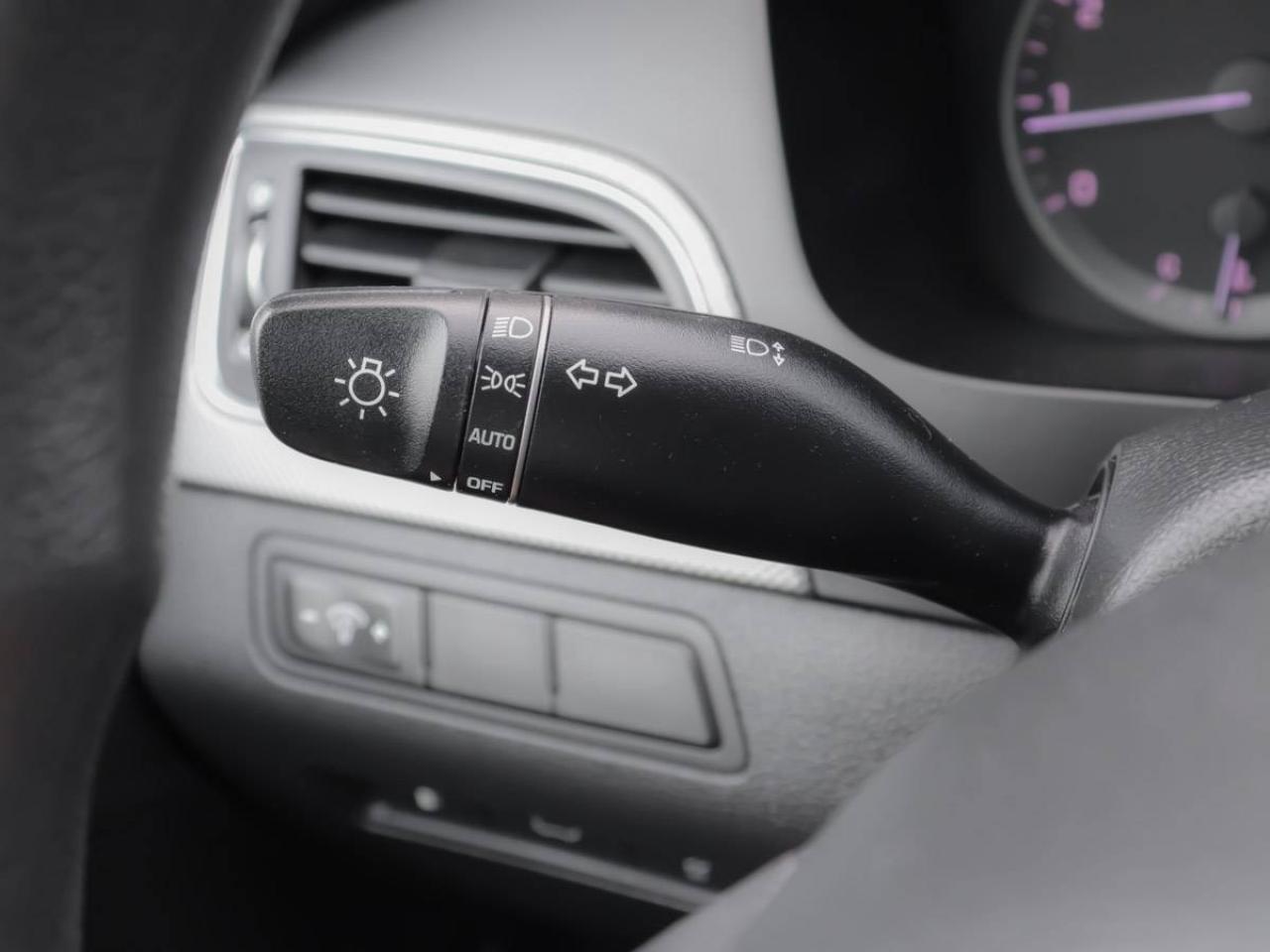 2016 Hyundai Sonata 2.4L GL Photo