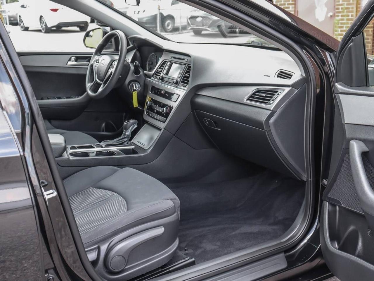 2016 Hyundai Sonata 2.4L GL Photo