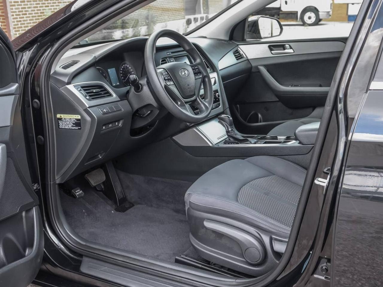 2016 Hyundai Sonata 2.4L GL Photo