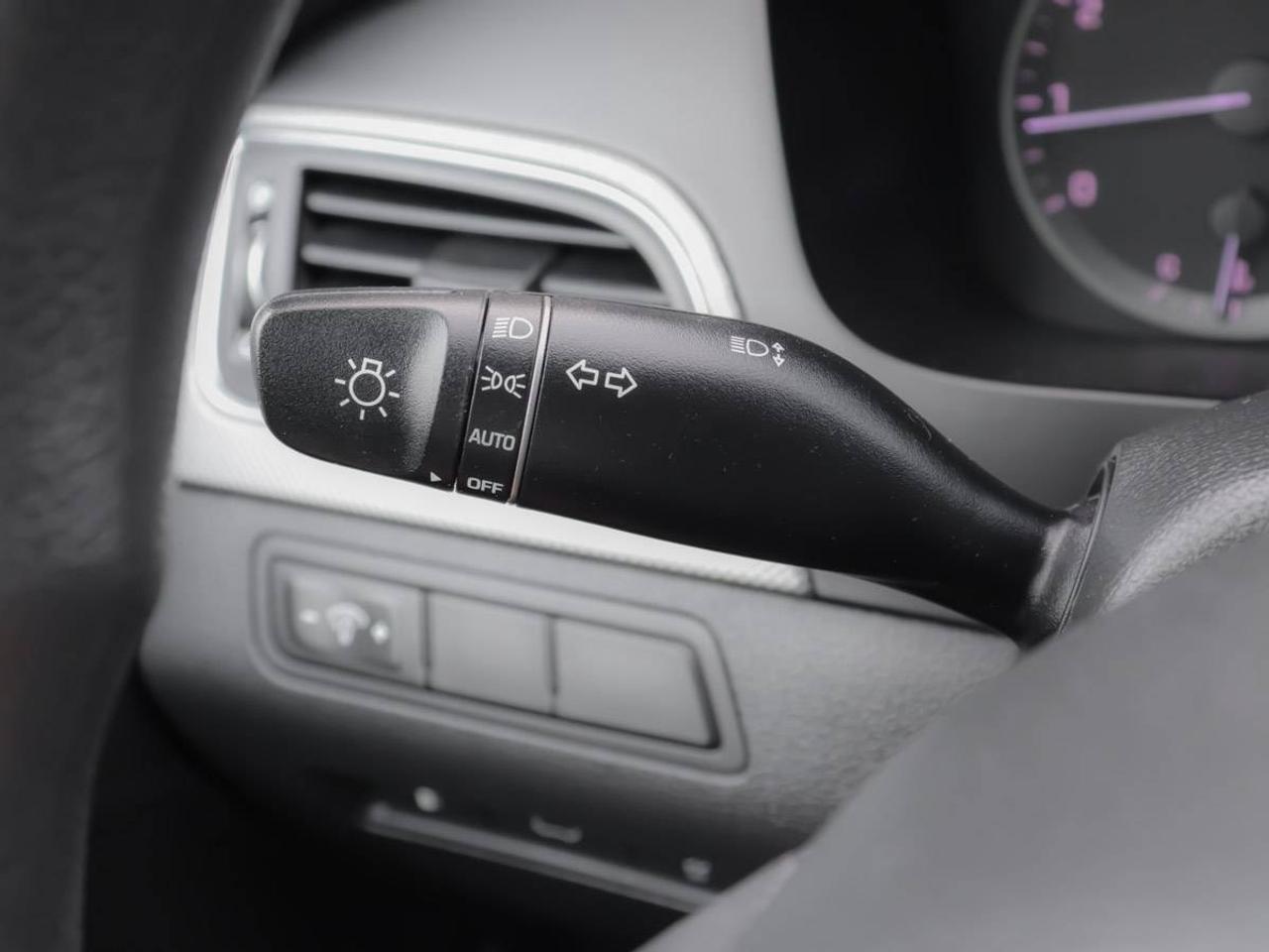 2016 Hyundai Sonata 2.4L GL Photo