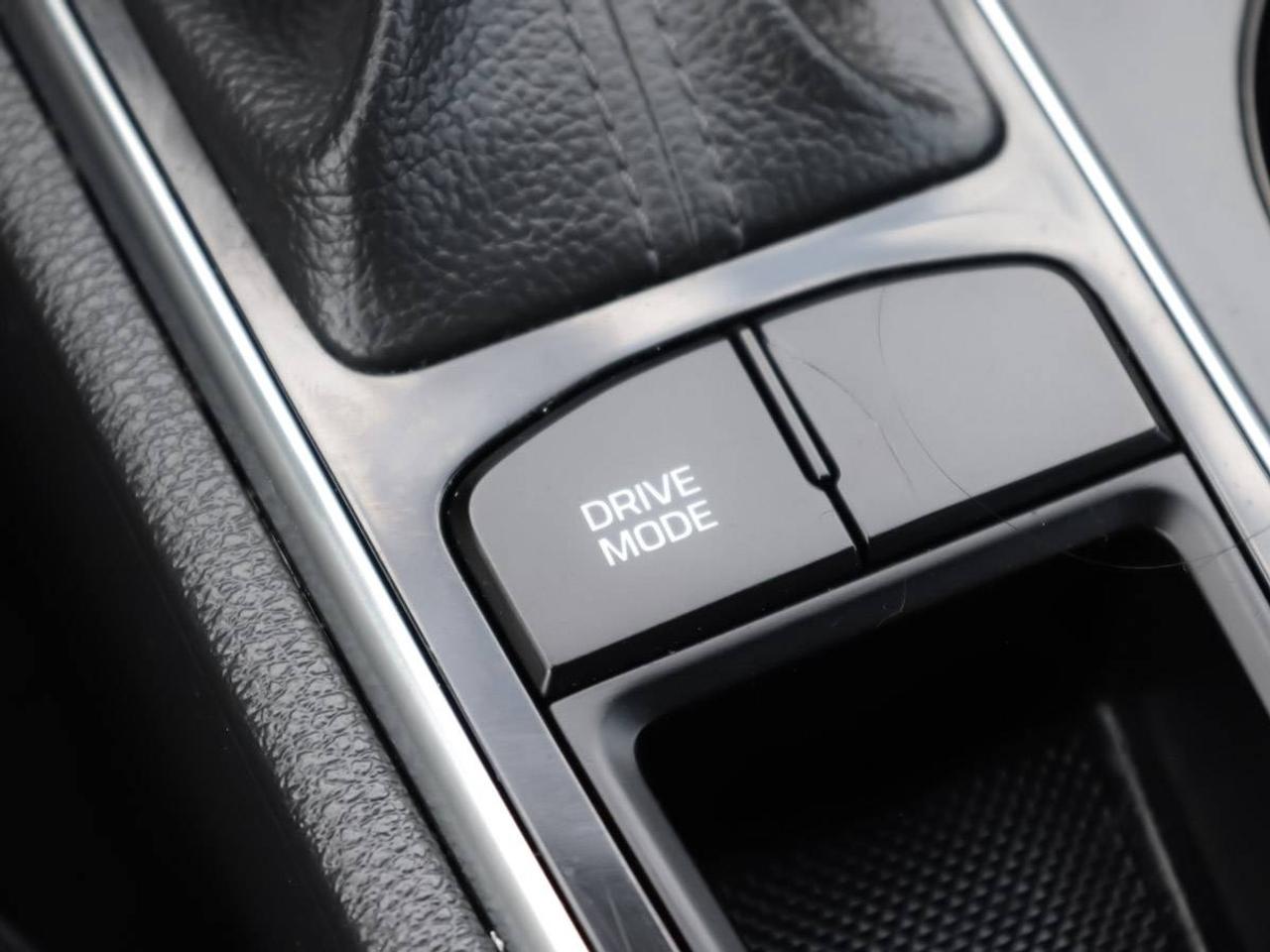 2016 Hyundai Sonata 2.4L GL Photo