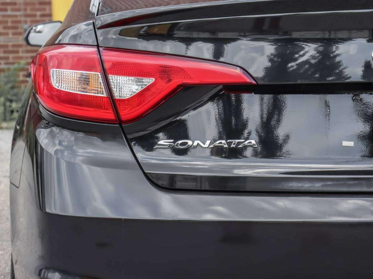2016 Hyundai Sonata 2.4L GL Photo