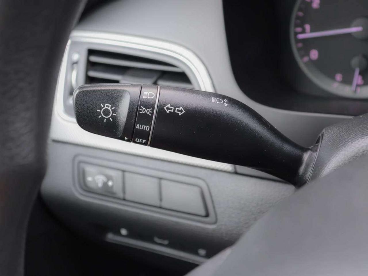 2016 Hyundai Sonata 2.4L GL Photo
