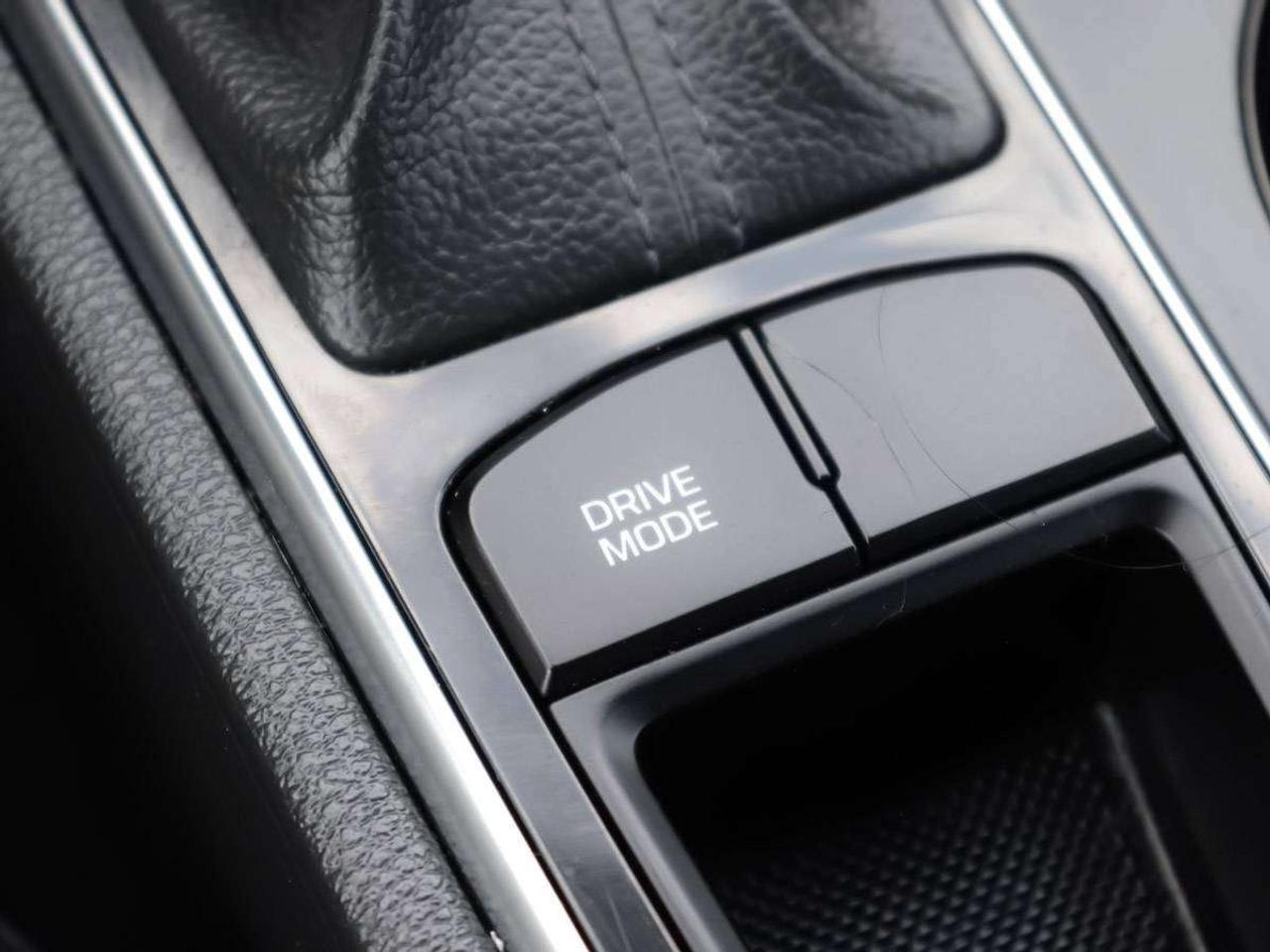 2016 Hyundai Sonata 2.4L GL Photo